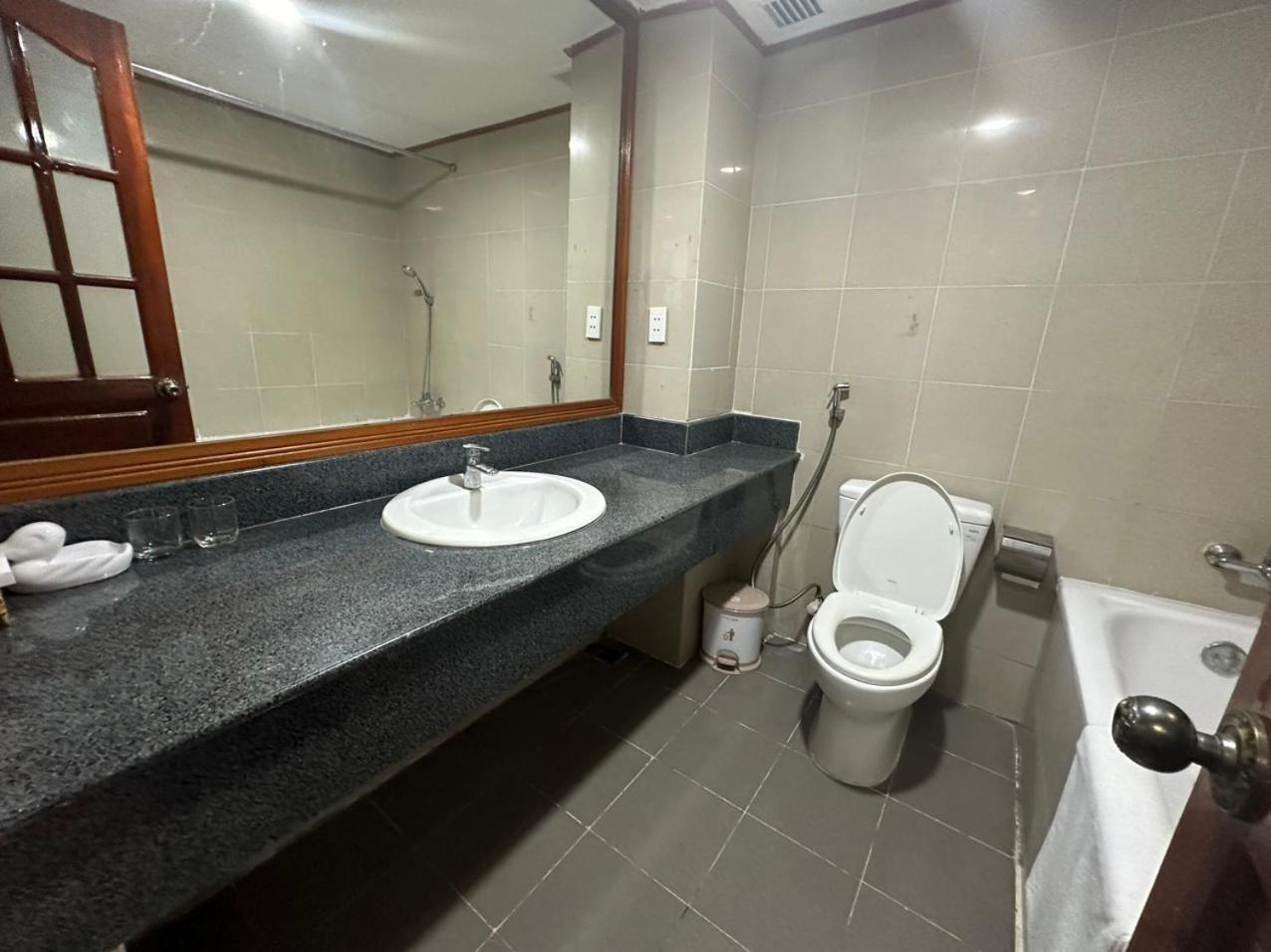 Soc Trang Ngoc Thu Hotel מראה חיצוני תמונה